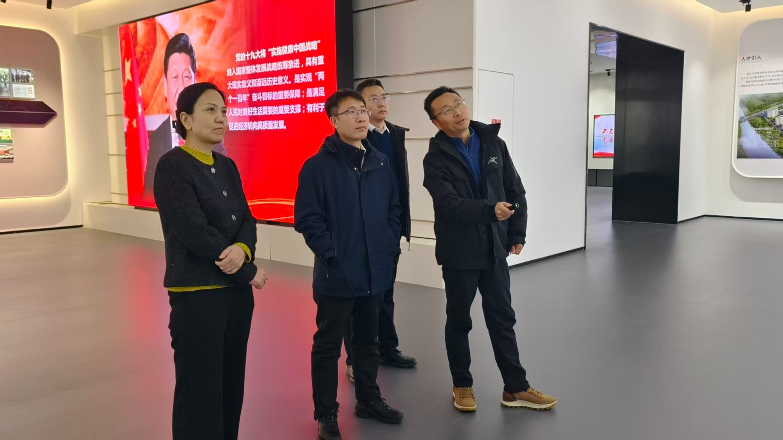 市科技局局长狄莎陪同省科技厅有关领导到北戴河新区调研